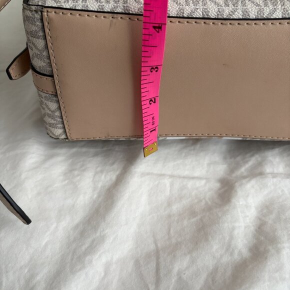 Michael Kors Jaycee Medium Backpack Vanilla Beige Coated Canvas Zip Bag - Picture 4 of 14